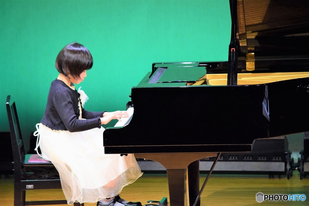 Let's play the piano♫