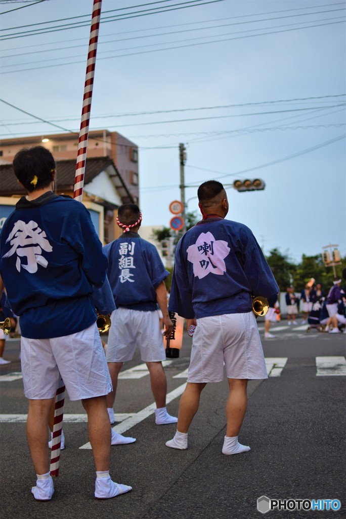 男の背中♪