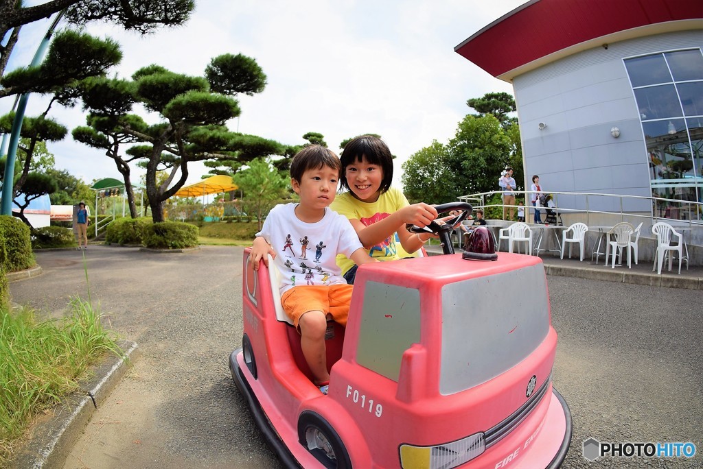 2人乗り消防車♪
