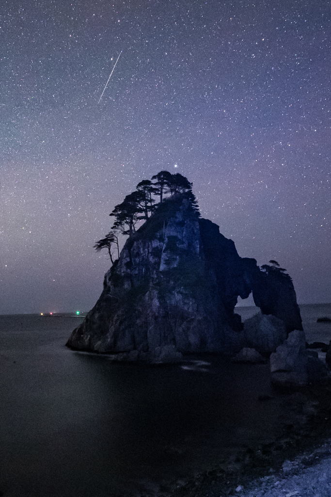 つりがね洞と流星