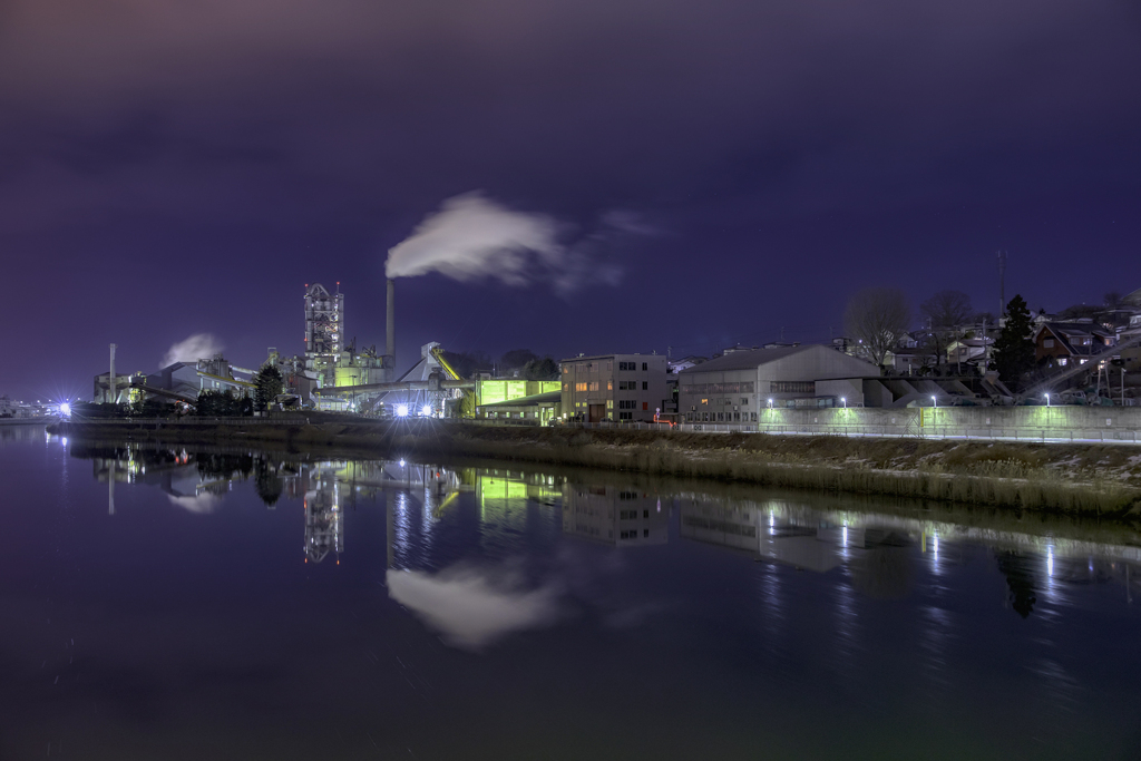 工場夜景リフレクション