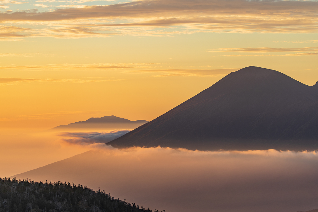 朝の岩手山。