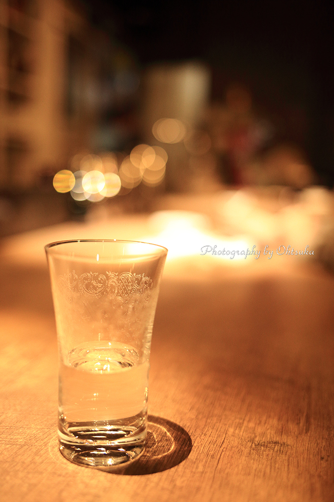 カクテルバーで日本酒を...
