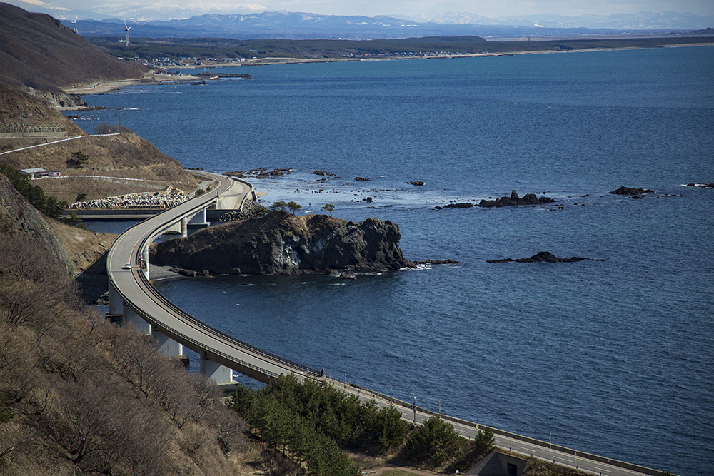 飛ばしたくなる道