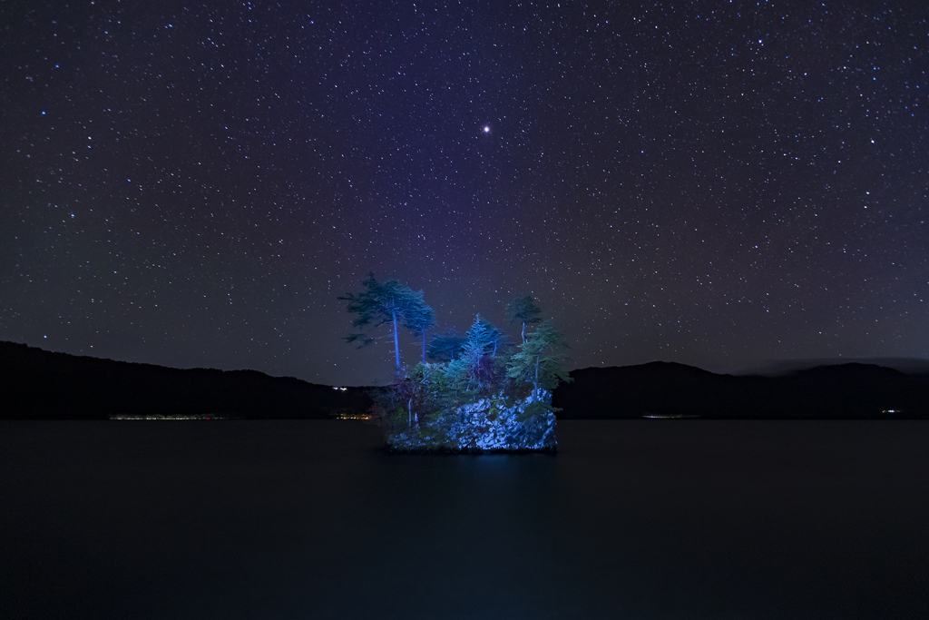 夜の島