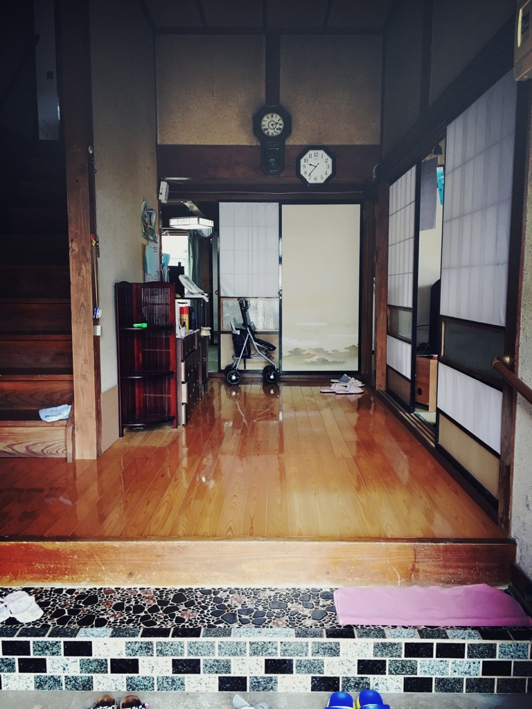 玄関