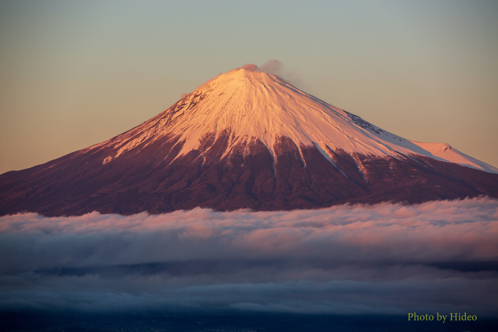 夕日に染まる富士山（浜石岳より）