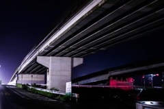 夜のバイパス