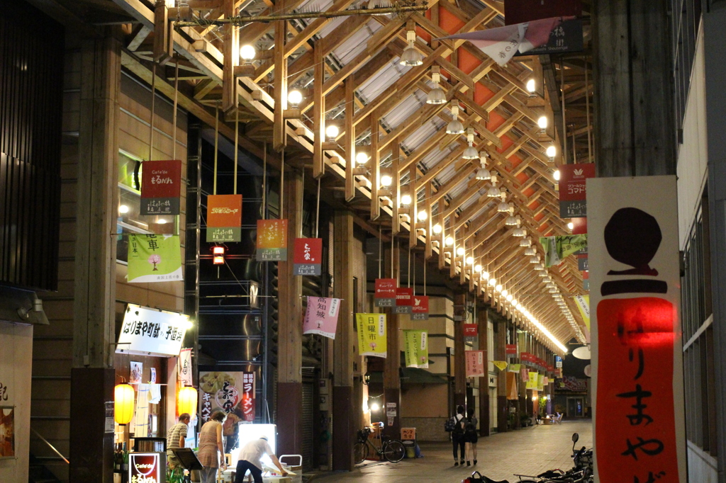 はりまや橋商店街