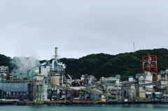 曇りの港
