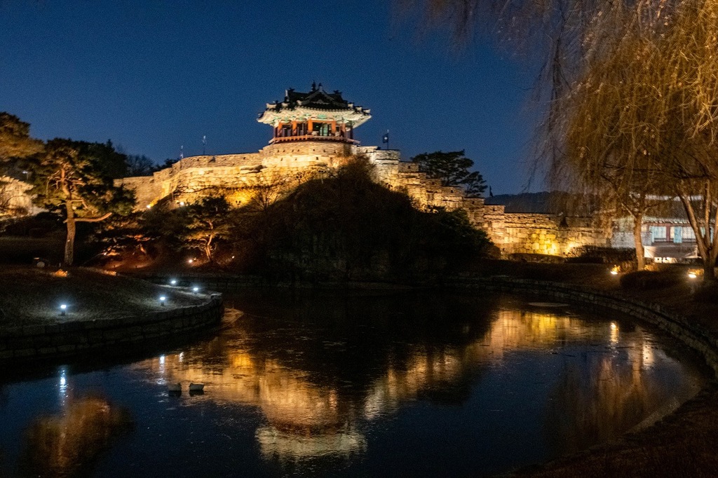 夜の水原華城（８）