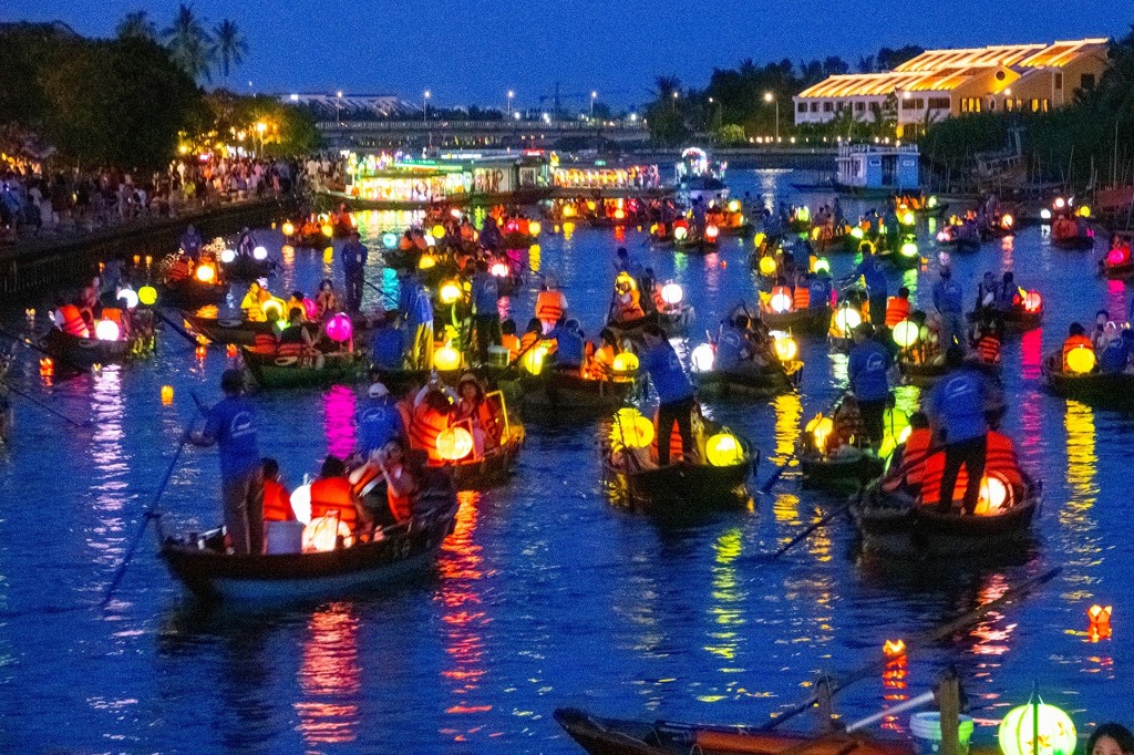 ホイアン・ランタン祭り（10）