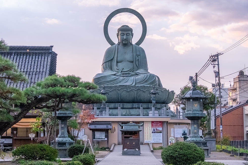 高岡の朝（12）