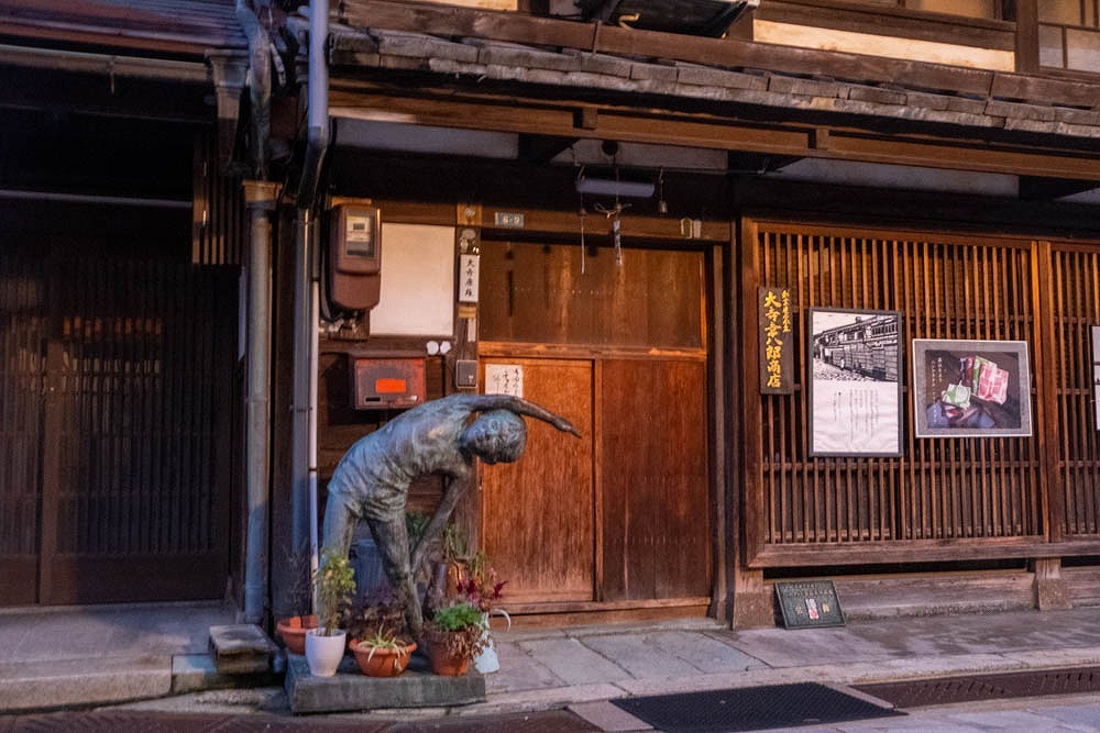 高岡の朝（５）