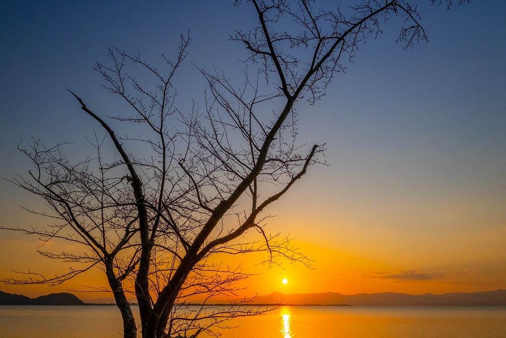 琵琶湖の夕暮れ