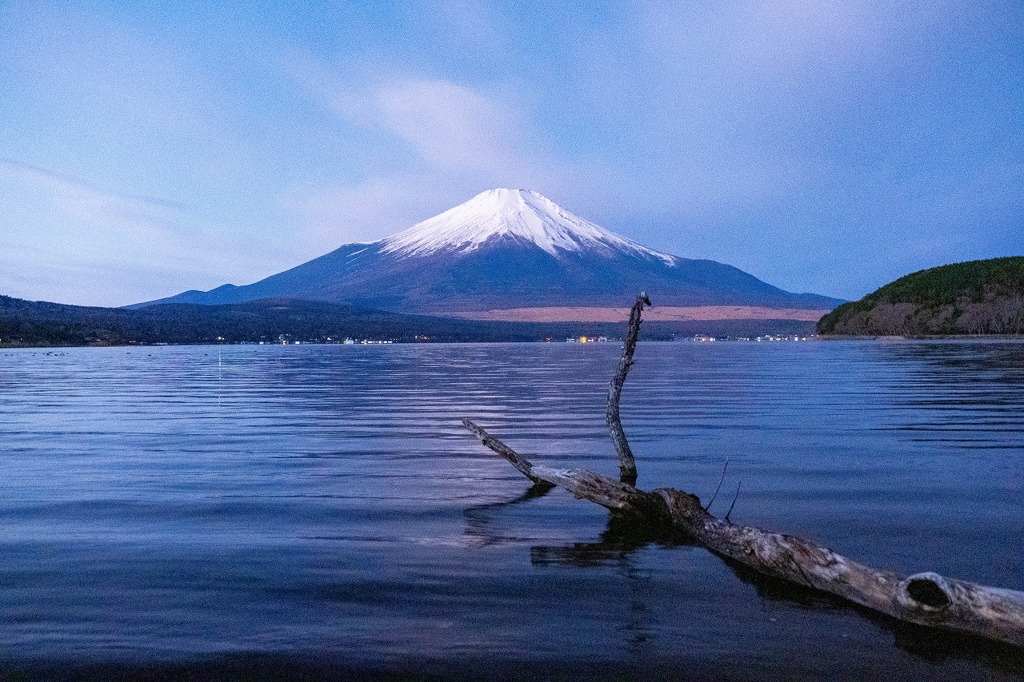 山中湖の夜明け（１）