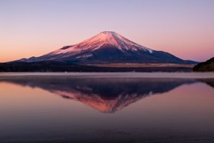 山中湖の夜明け（１）