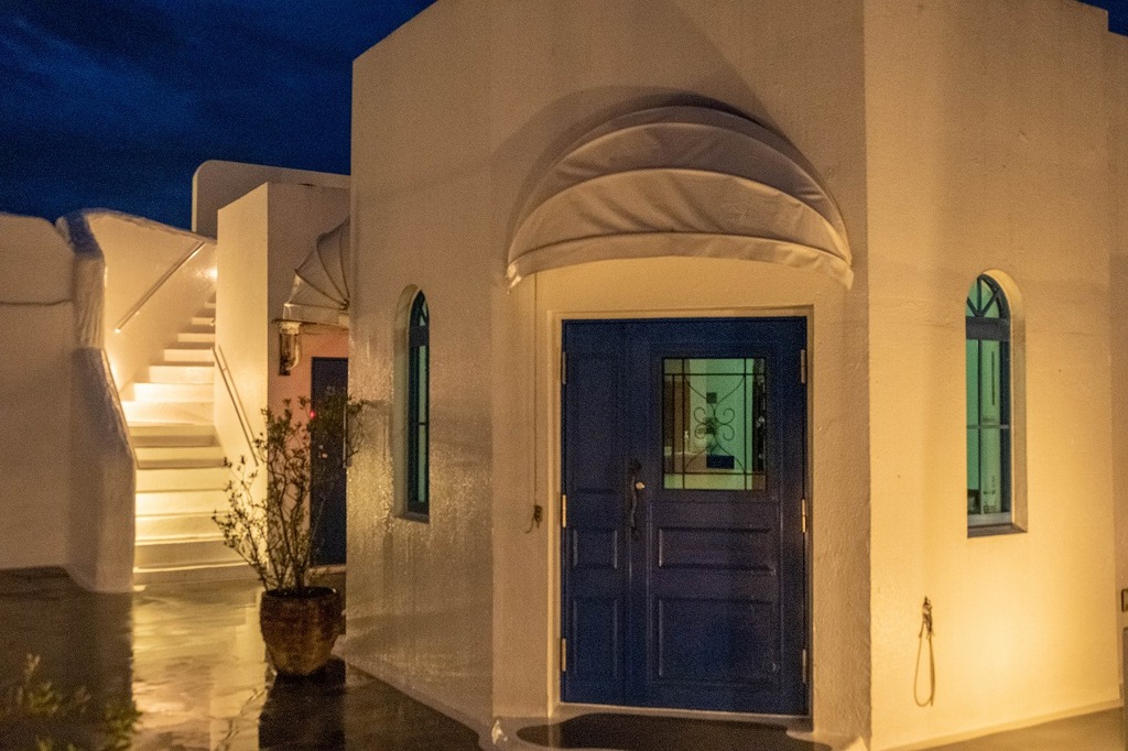 夜のヴィラ・サントリーニ（２）