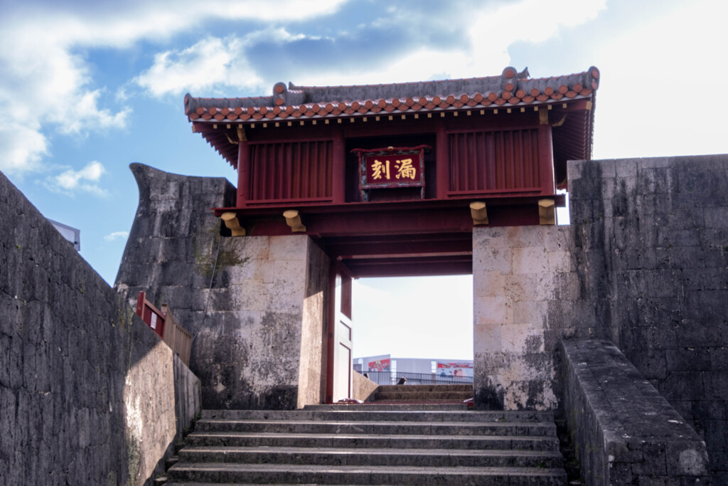 完成間近の首里城（４）