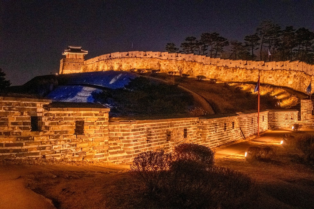 夜の水原華城（12）