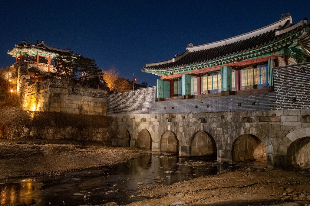 夜の水原華城（24）