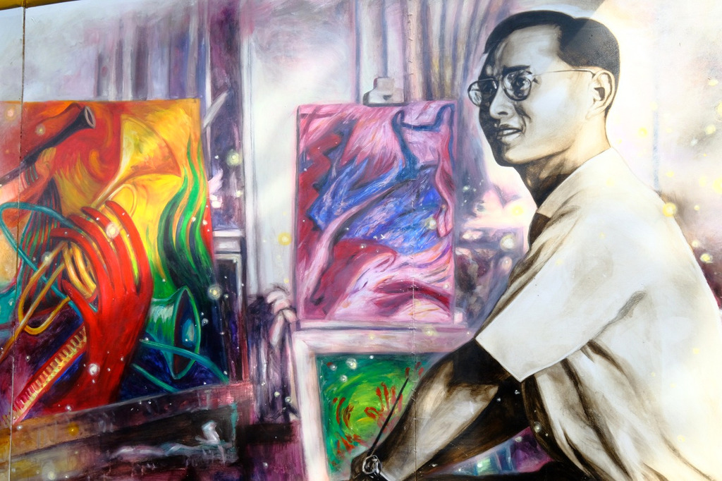 プミポン国王１