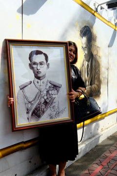 プミポン国王２