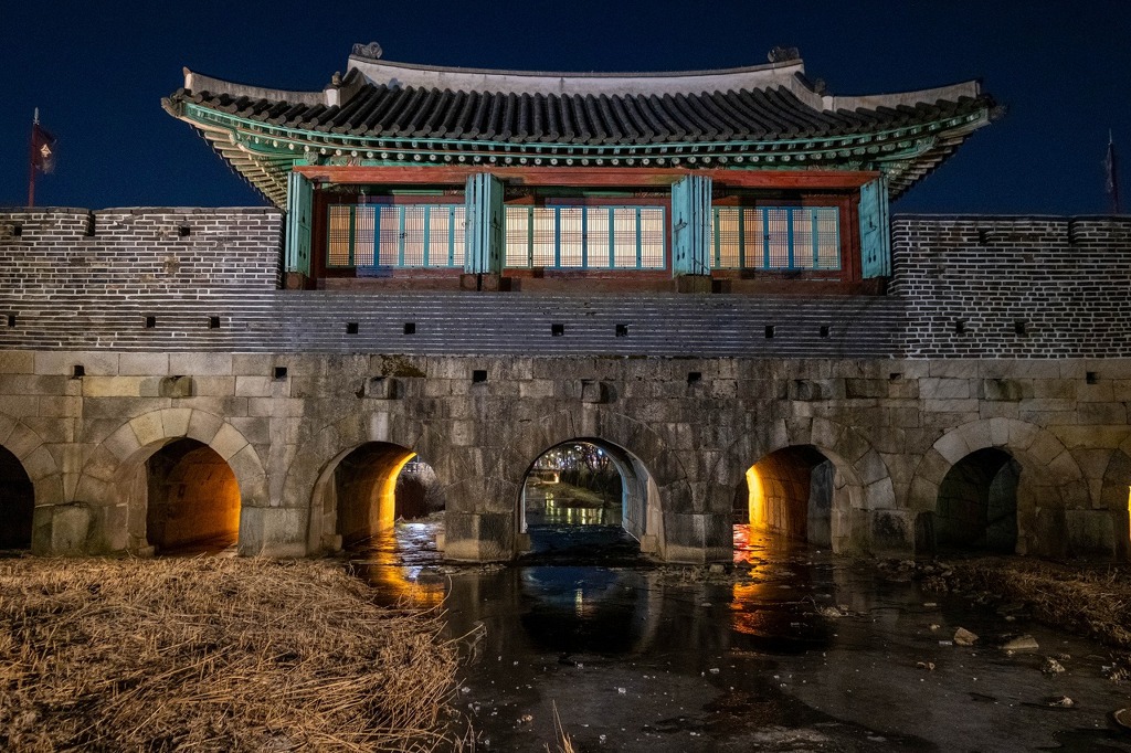 夜の水原華城（25）