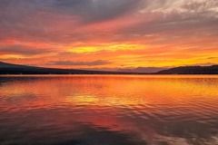 夕陽の山中湖（２）