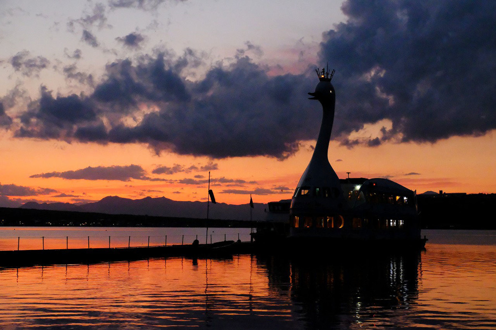湖の夕日（２）