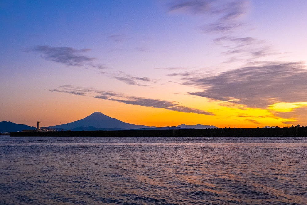 日の出前