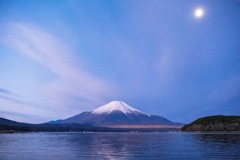 山中湖の夜明け（２）