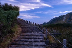 室堂の夜明け（２）