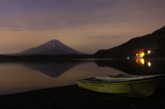 精進湖