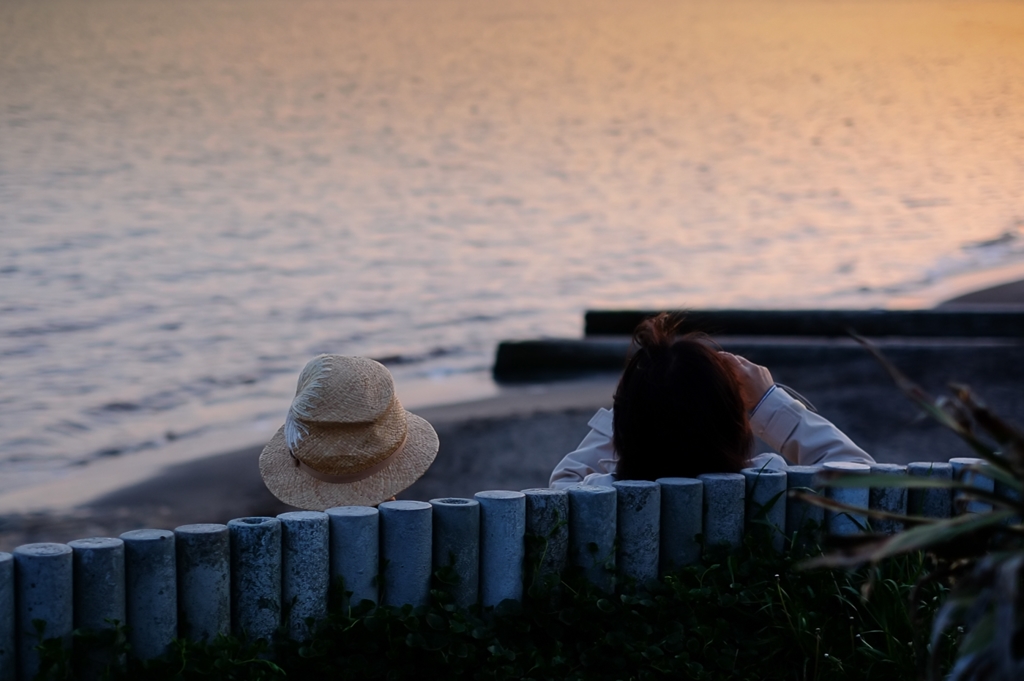 初夏　海　夕焼け待ち