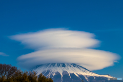 笠雲と吊るし雲ショー ３