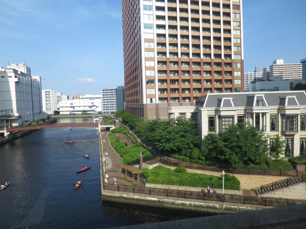 モノレールの車窓から。