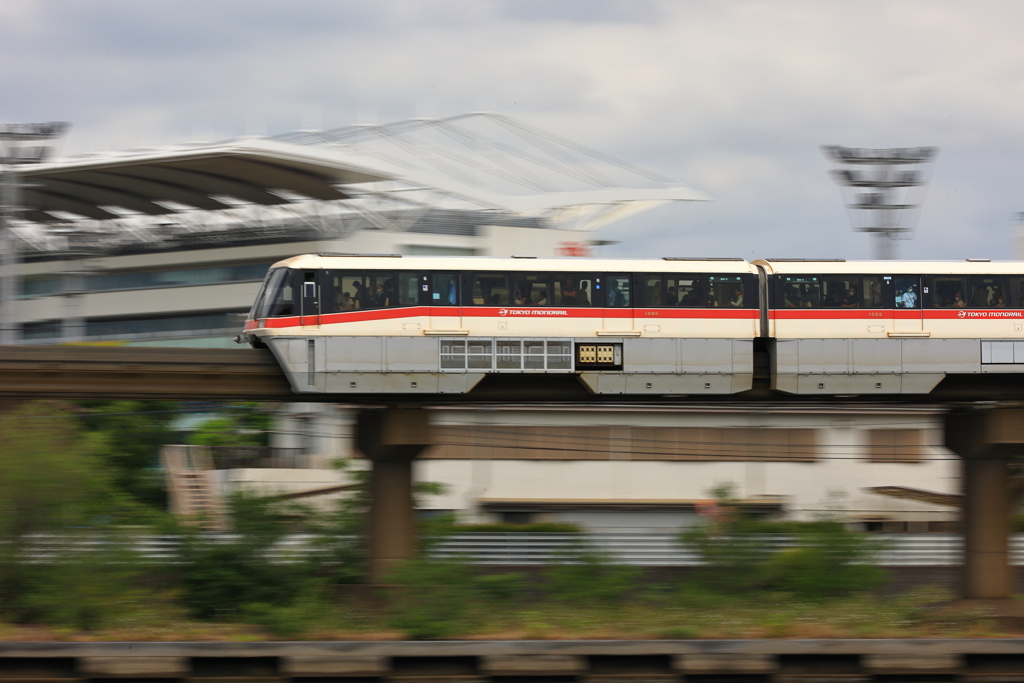 東京モノレール　大井競馬場