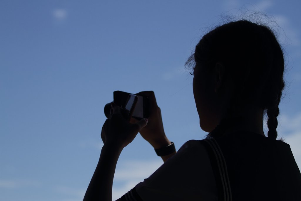 まつ毛のシルエット