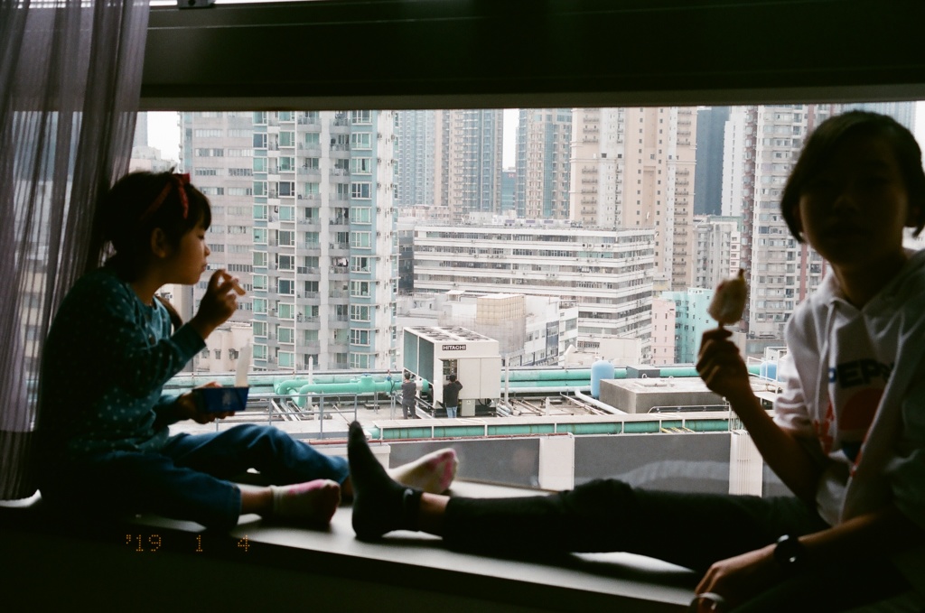 香港のホテルの窓