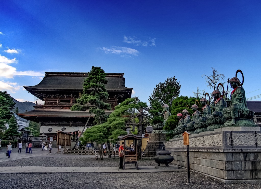 六地蔵から山門
