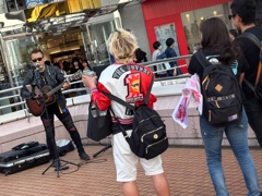 路上ライブ