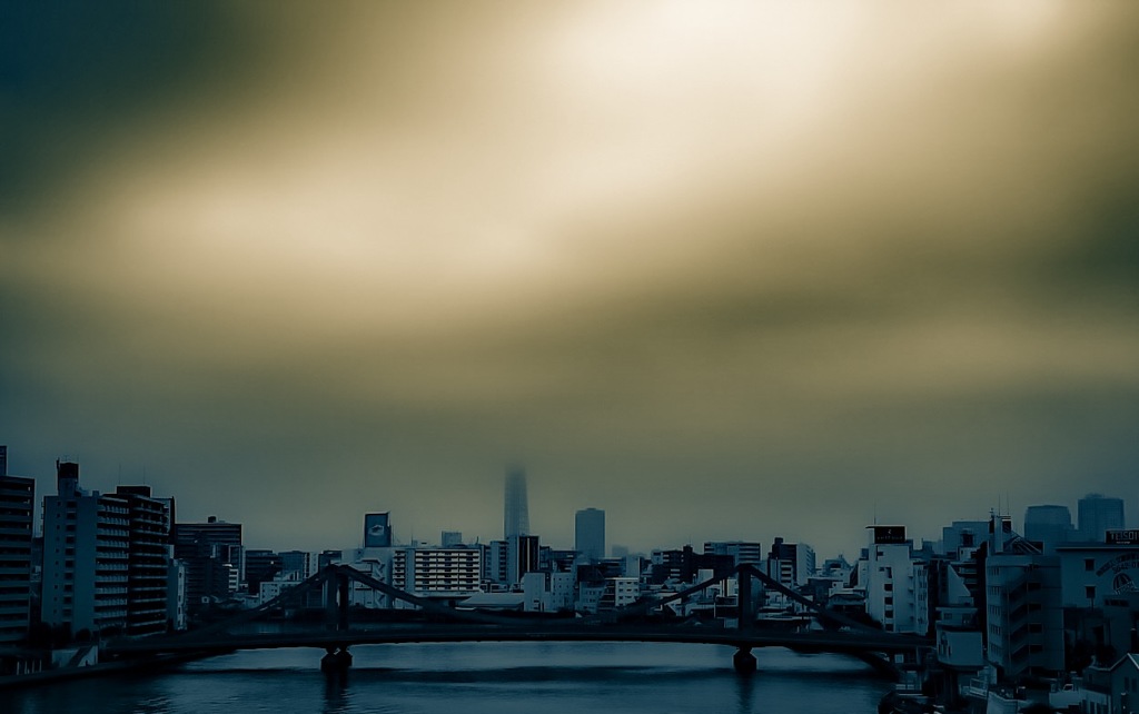 重たい雲･･･