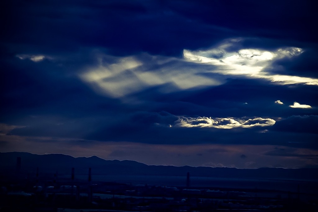 光線と雲･･･