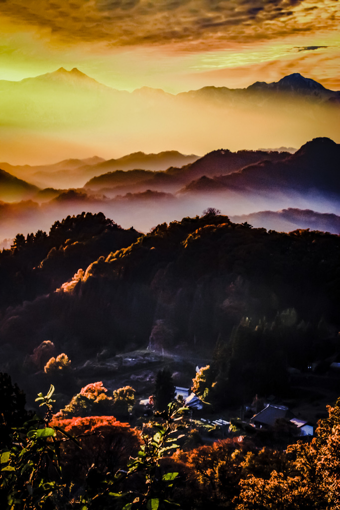 秋深まる夕暮れ 