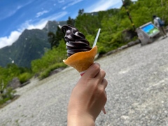 黒！