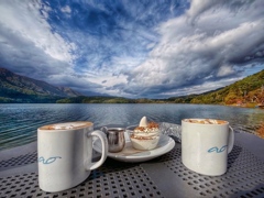 湖畔のCafe