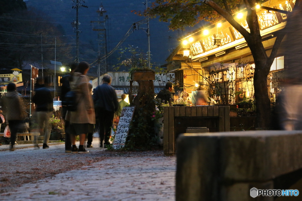 夕暮れの売店