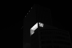 夜　ビル