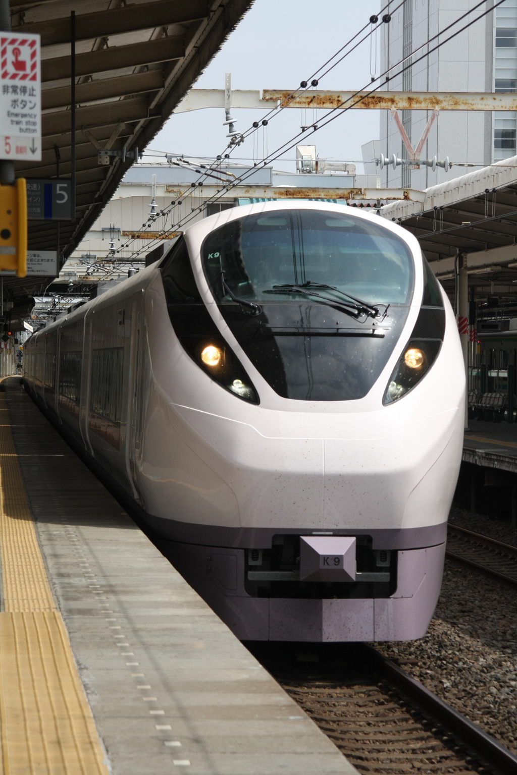 特急通過